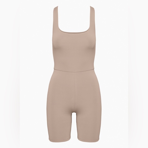 NWT aritzia babaton contour romper - Picture 3 of 7